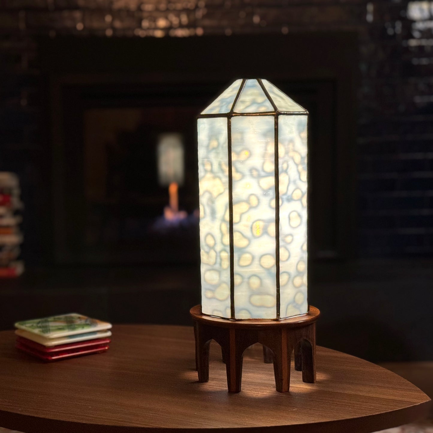 Pedestal Lamp: White Rings